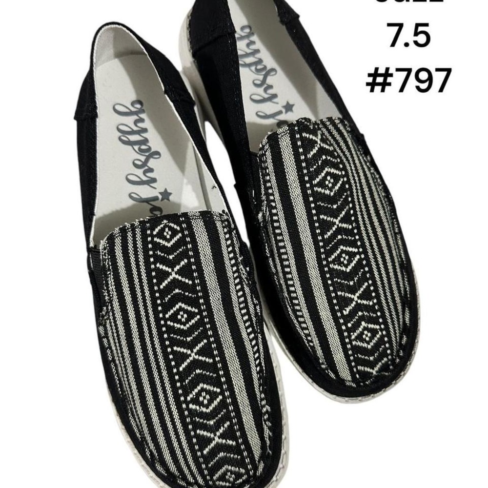 New Gypsy Jazz Slip Ons Size 7.5